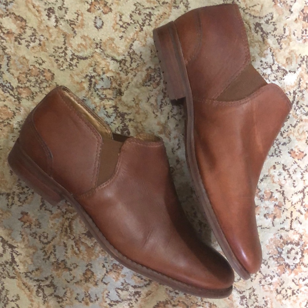 LL BEAN size 8.5 B Caramel Brown Leather 1” Bootie